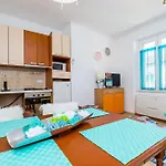 Apartments & Room Frane