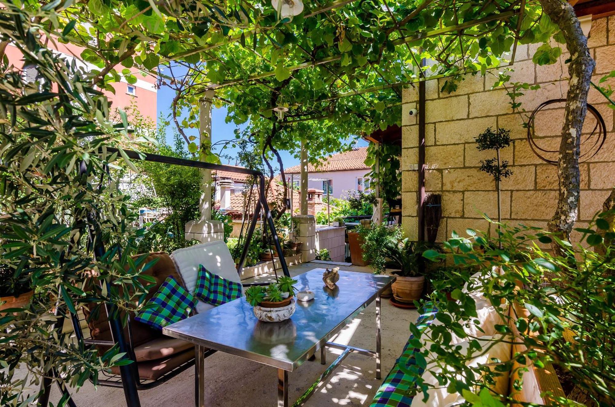 Guest house & Frane 3*
