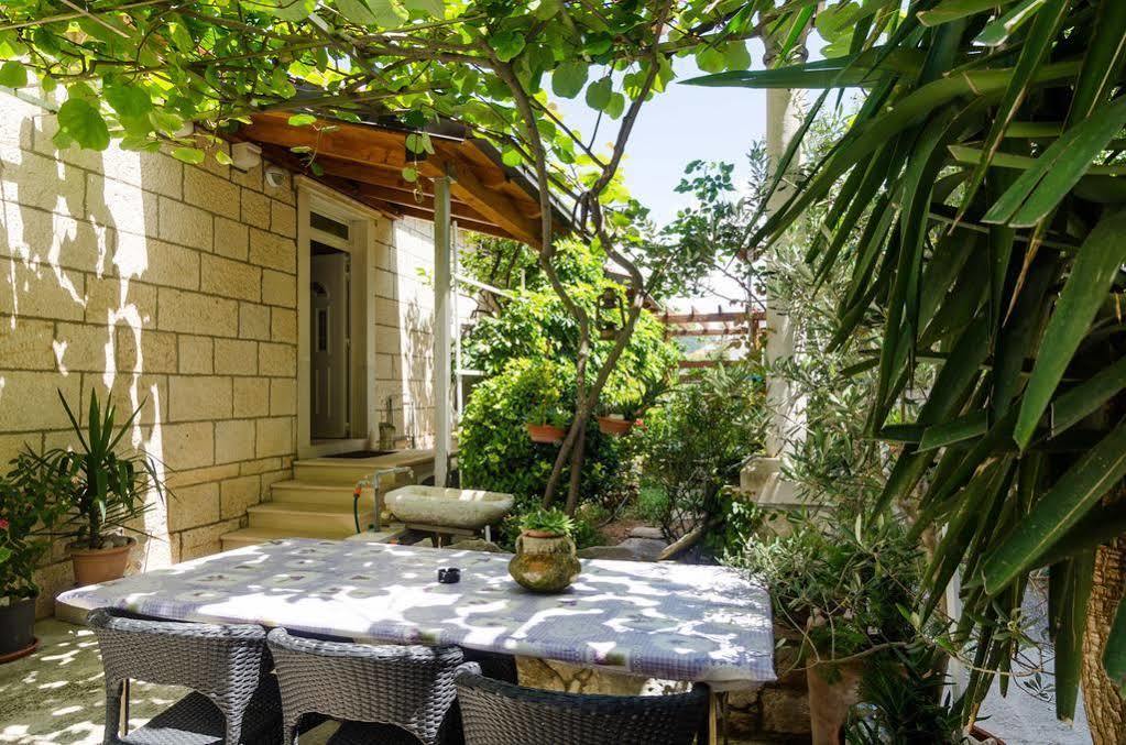 Guest house & Frane